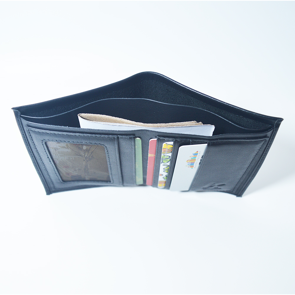 Men Slim Wallet Minimalist Bifold Design with ID Window in Gift Box