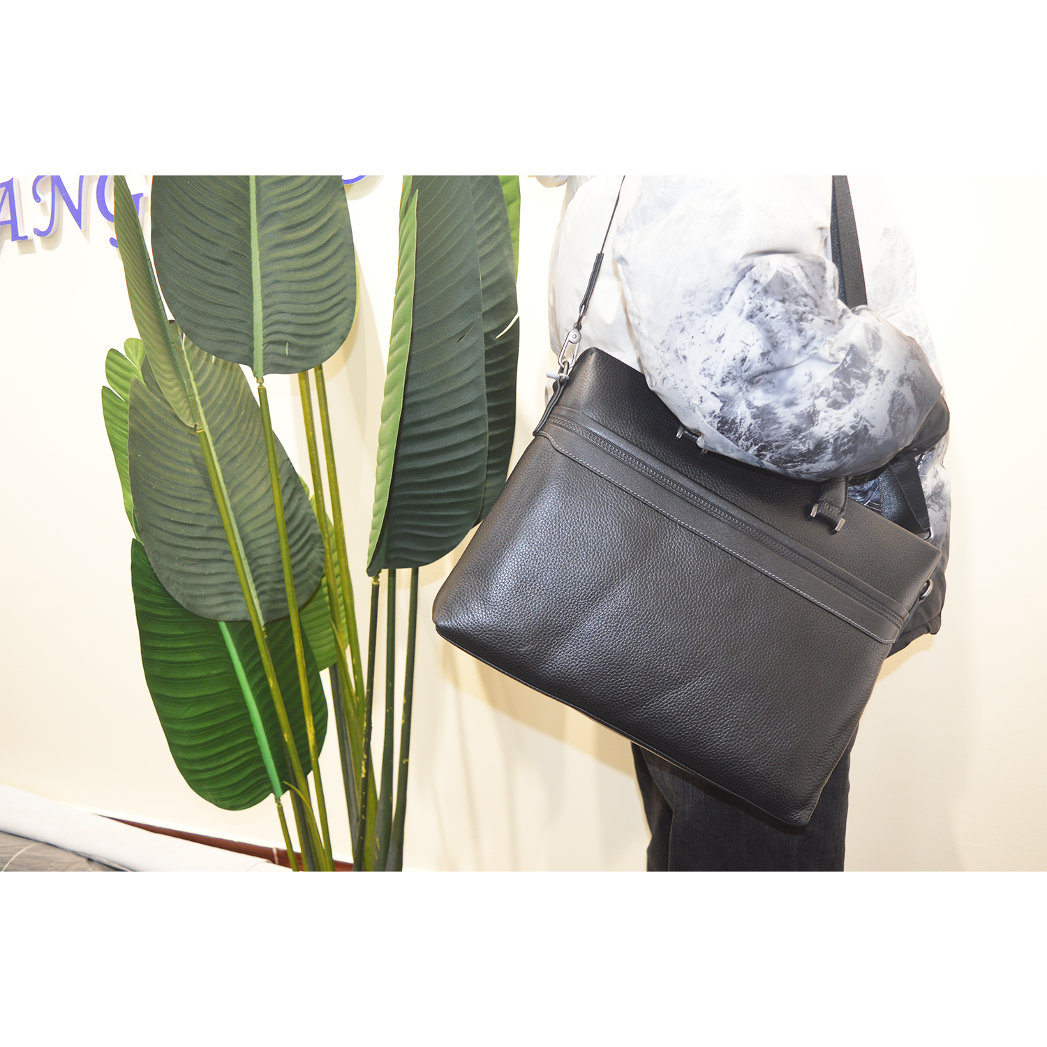 Minimalist Men's Genuine Leather Business Laptop Briefcase Executive Travel Handbag Messager Bag