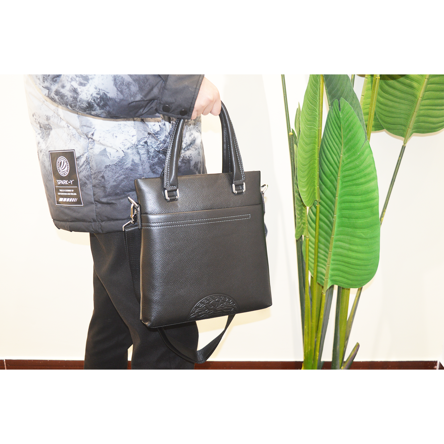 Women Genuine Leather Briefcase Medium Tote Bag Premium Hobo Shoulder Bag Spacious and Versatile Handbag for Daily