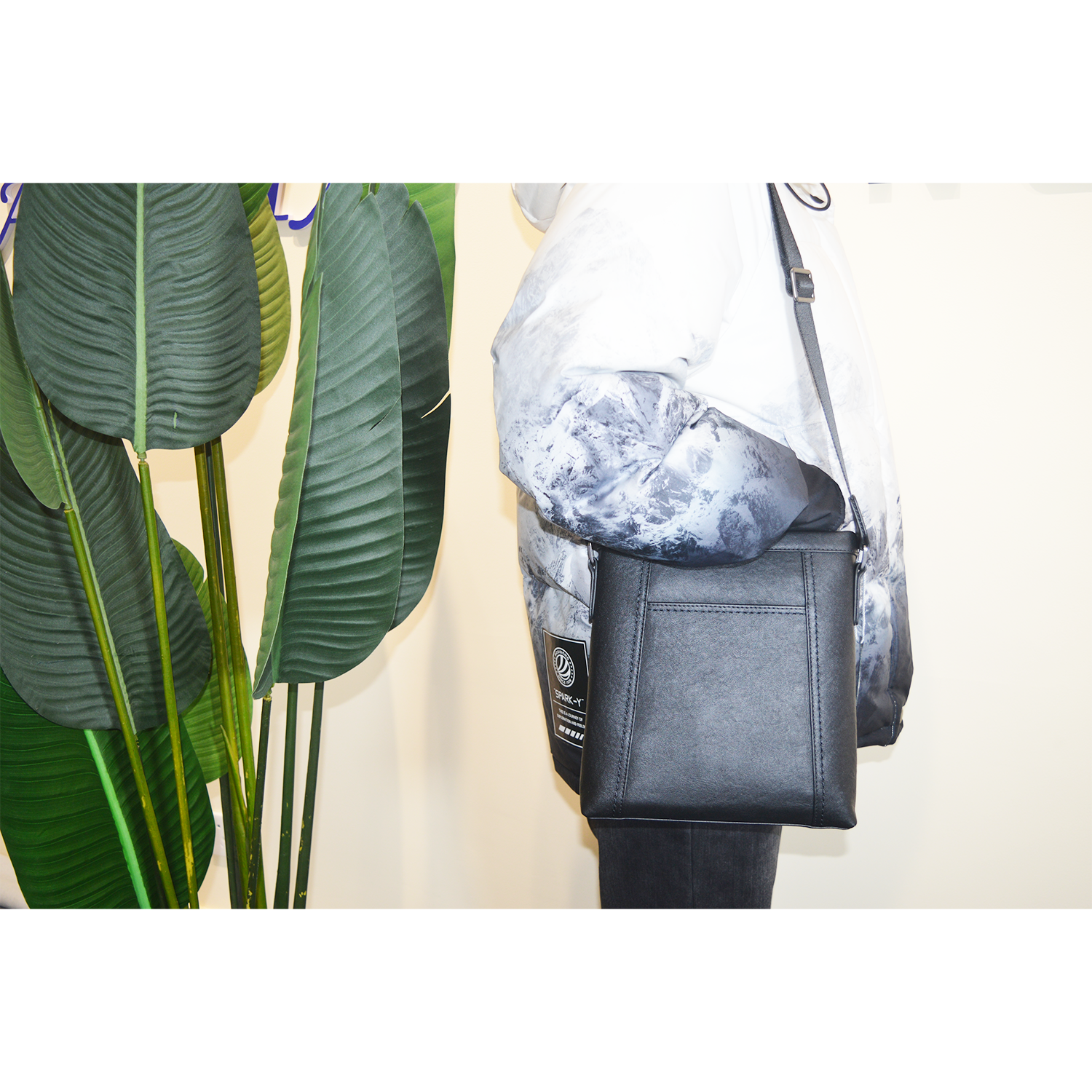 Leather Messager Crossbody Bag