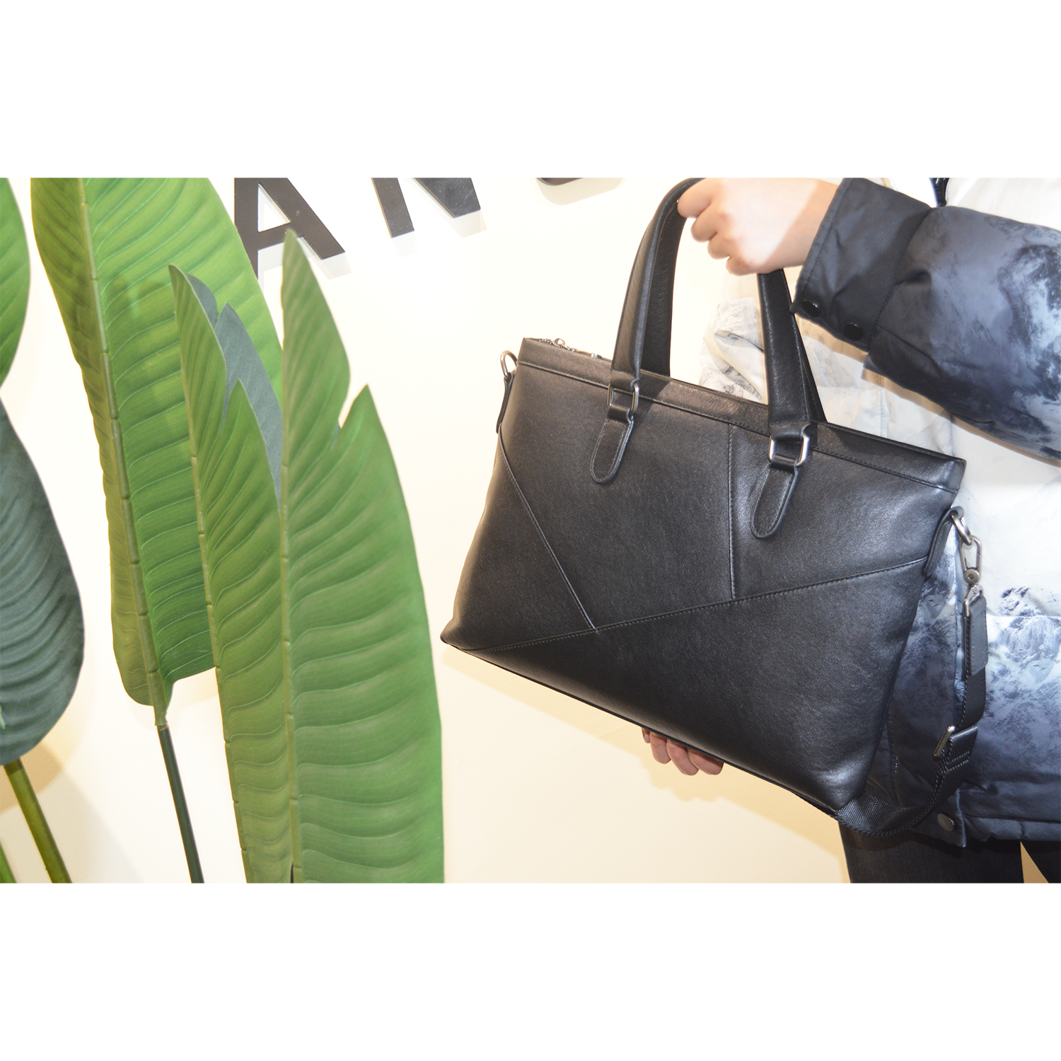 Geometric Pattern Design Cowhide Genuine Leather Briefcase Shoulder Laptop Business Slim Bags for Men & Women Black