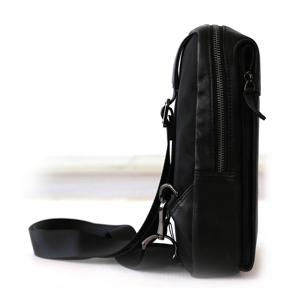 Small Genuine Leather Chest Shoulder Daypack Waterproof Square-shaped Crossbody Bag