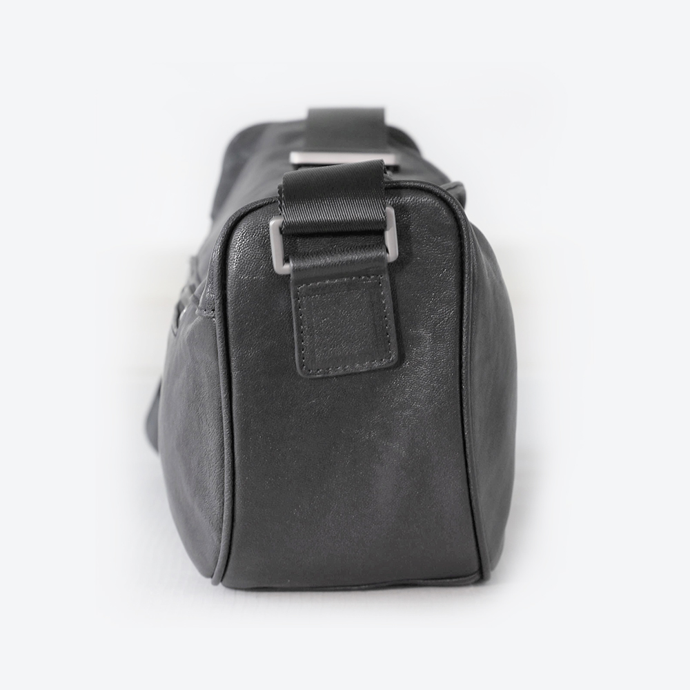 Dumpling Shape Washable Sheepskin Leather Crossbody Bag for Women