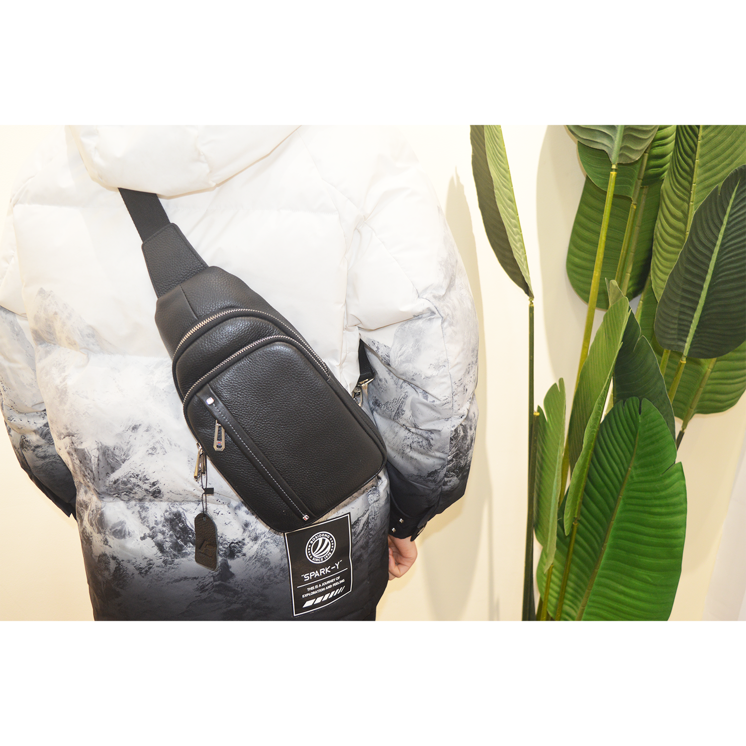 Mens Sling Bag Small Genuine Leather Chest Shoulder Bags Travel Crossbody Casual Daypack Black