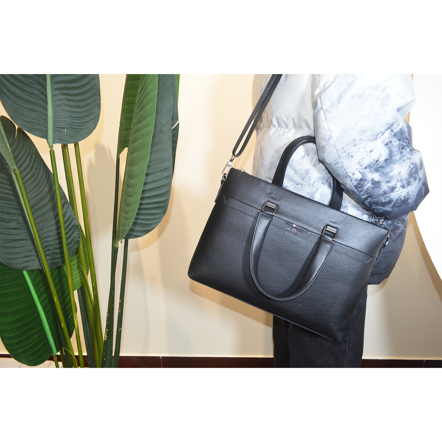 Classic Business Bag Men's Real Leather Briefcase Large Capacity Waterproof Shoulder Bag