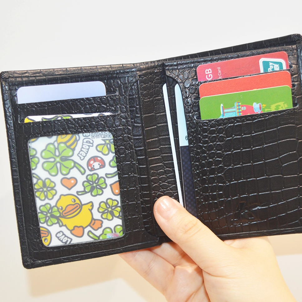 Black Small Crocodile Clutch Wallet Slim Bifold Wallet Minimalist with 4 Card Slots Cash Pockets